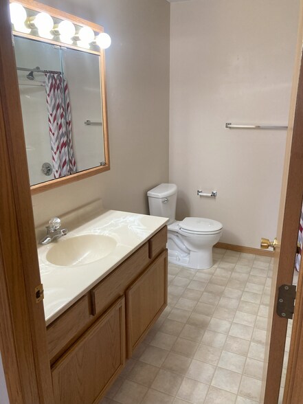 Building Photo - 1603 Breca Ridge Dr