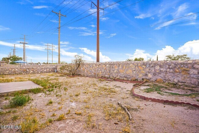 Building Photo - 2513 Red Sails Dr