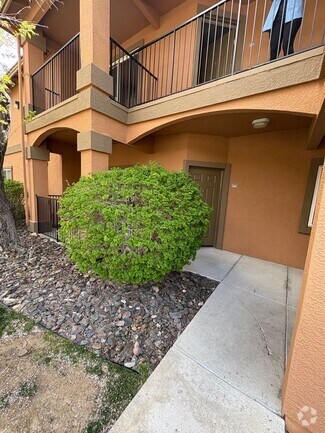 Building Photo - 2 Bedroom 2 Bath Condo