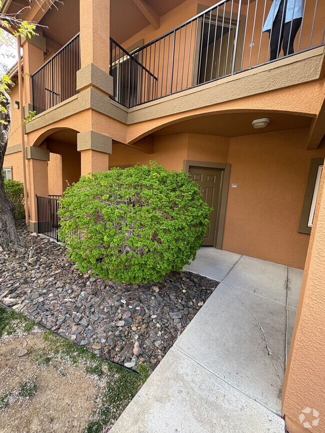 Building Photo - 2 Bedroom 2 Bath Condo