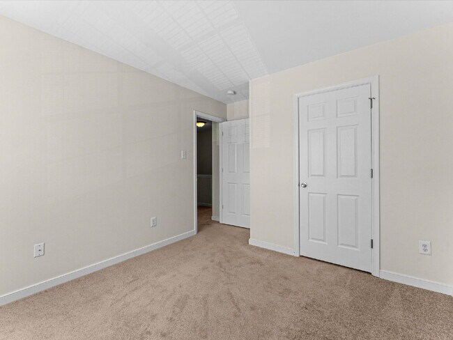 Building Photo - 7813 Villa Pl