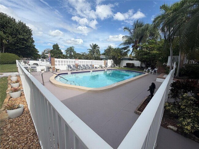 Building Photo - 2838 Madison St