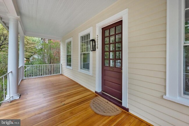 Building Photo - 3236 McKinley St NW