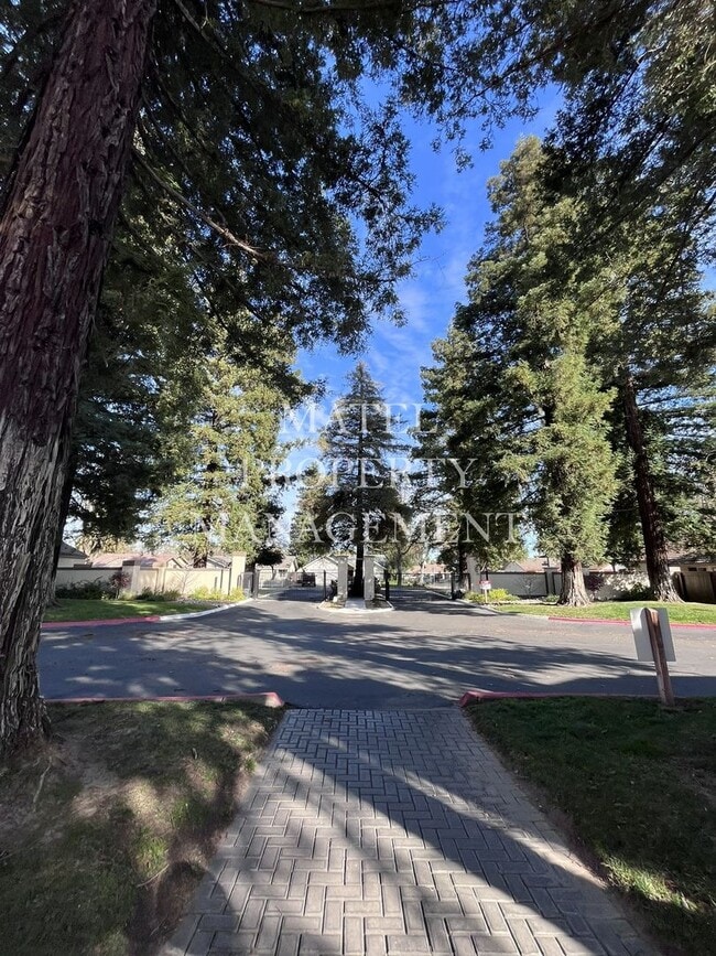 Building Photo - TUL370