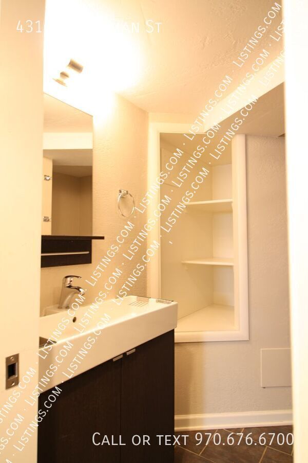 Building Photo - 4310 S Sherman St