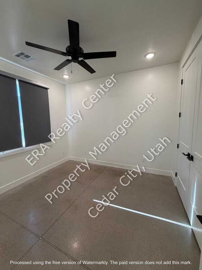 Building Photo - Newer Construction - 4 bedroom- 2 bath Single Family Home