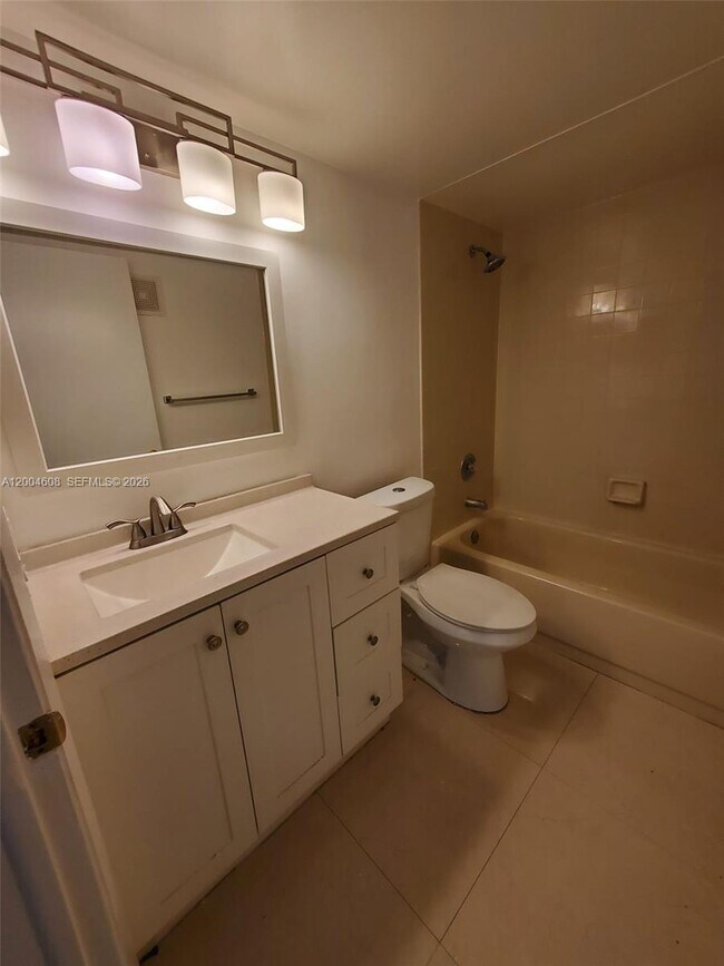 Building Photo - 8100 Geneva Ct