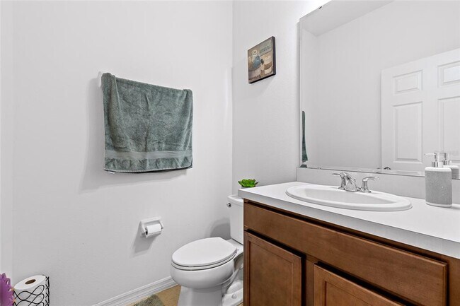 Building Photo - 5640 Camilla St