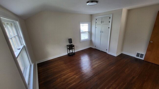 Bedroom 2 - 156 Stoneleigh Ave