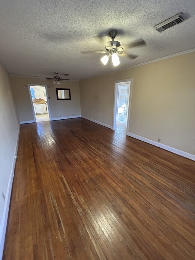 Building Photo - 2928 Avenue O