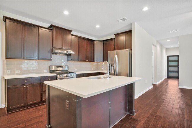 Building Photo - 5412 Golden Canary Ln