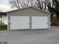 Building Photo - 1806 Johnson Rd