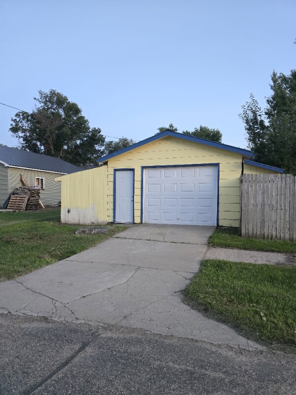 Building Photo - 120 Berthold St