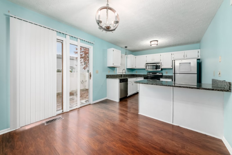 Building Photo - 5884 Parkbridge Ln