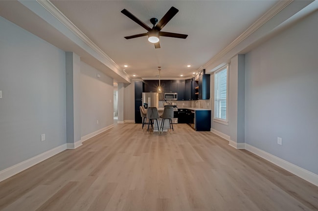 Building Photo - 1110 Avenue K Ave