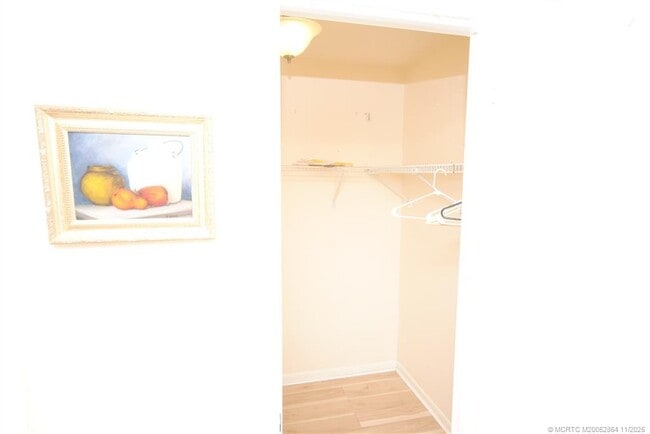 Building Photo - 5333 SE Miles Grant Rd