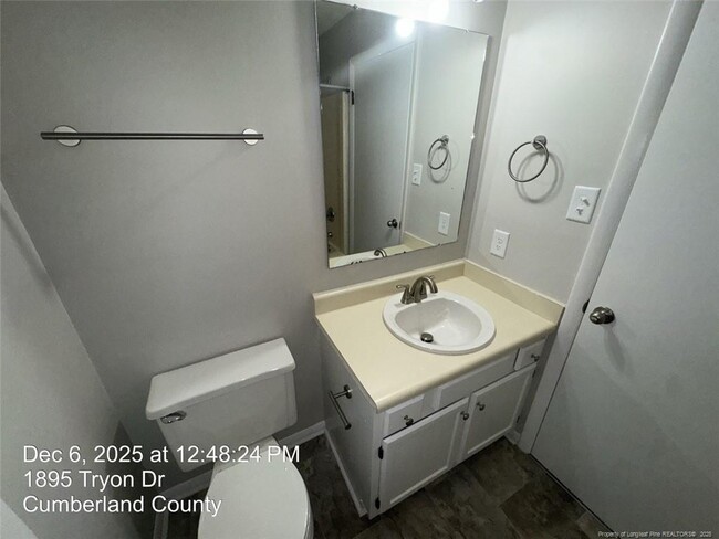 Building Photo - 1895 Tryon Dr