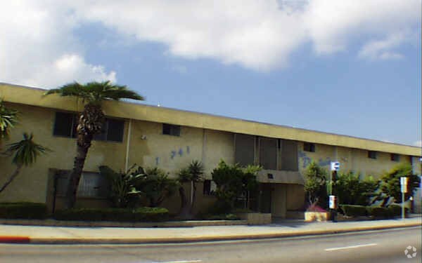 Building Photo - The Prairie Apartments