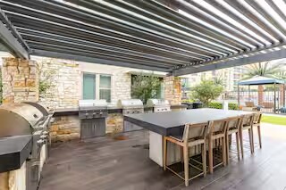 Building Photo - 3801 Vitruvian Way