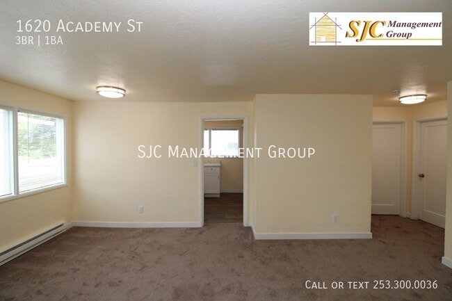 Building Photo - 1620 Academy St