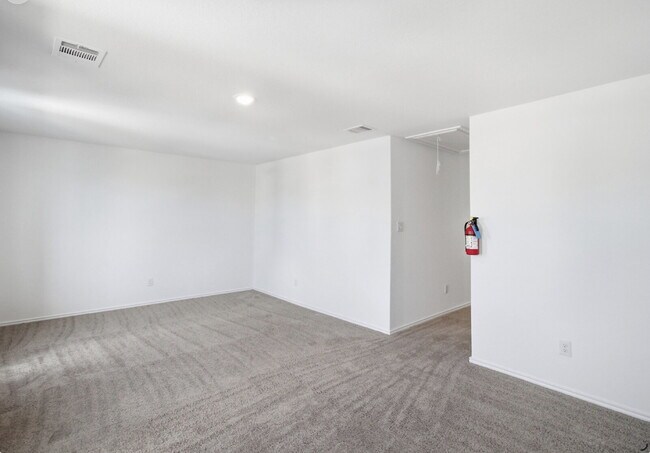 Building Photo - 8918 Solar Cv