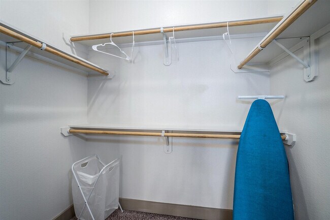 Building Photo - 955 St Joseph Pkwy