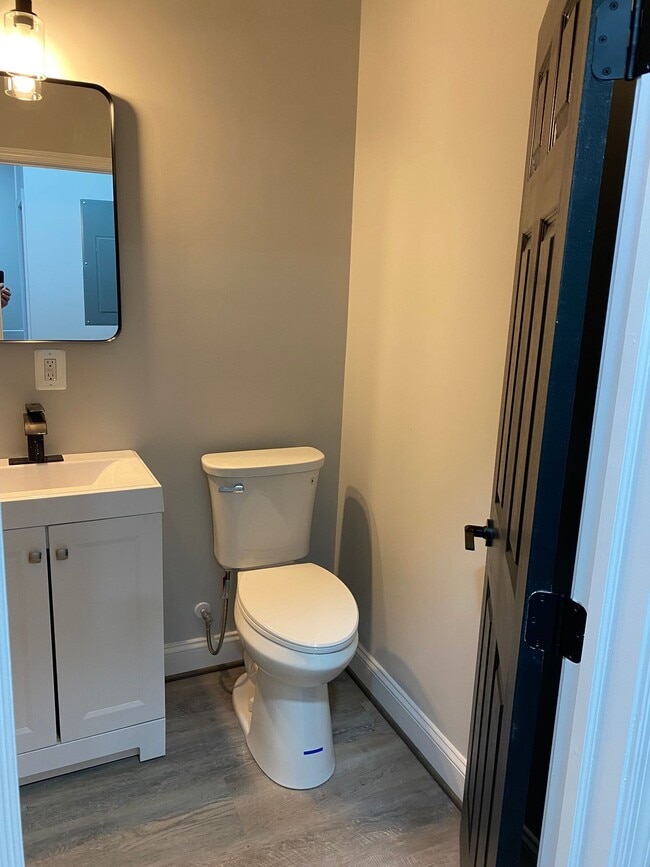 Building Photo - 2103 Belair Rd