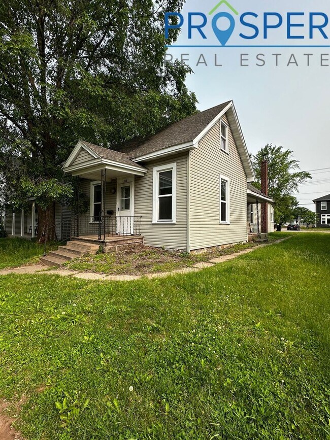 Building Photo - WA818X