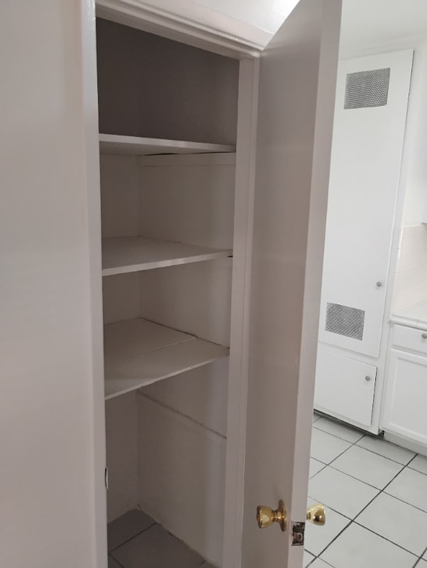 Building Photo - 14129 Vanowen St