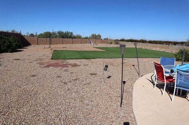 Building Photo - Home With A Pool and Much More!