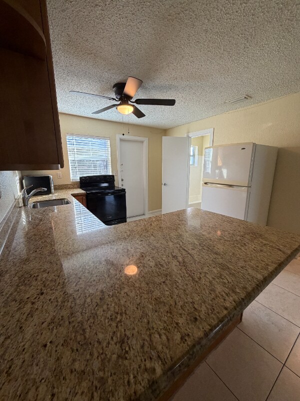 Building Photo - 700 SW 15th Ave