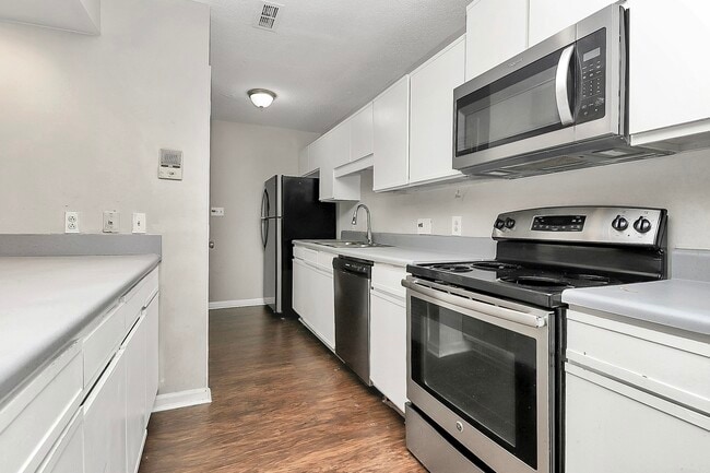 Building Photo - 7360 Rose Terrace Ct
