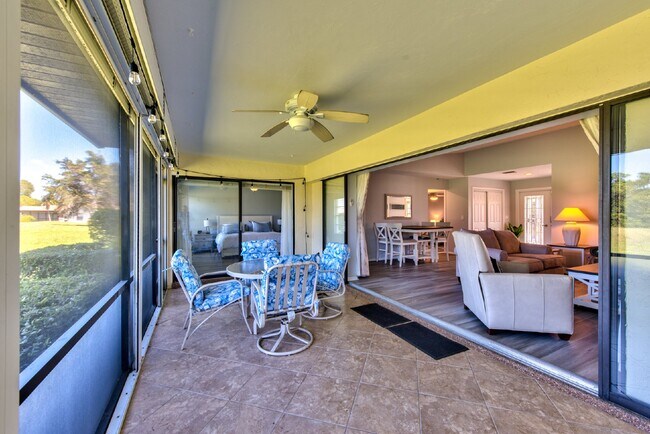 Building Photo - Villa close to Downtown Naples in Lakewood community
