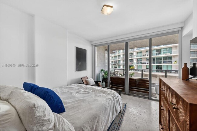 Building Photo - 6620 Indian Creek Dr