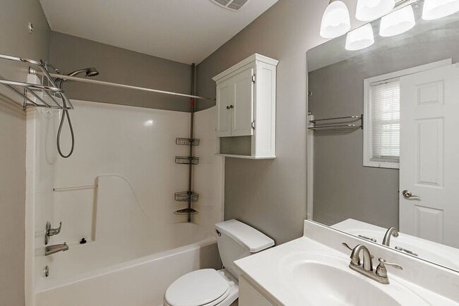 Building Photo - 160 Cedar Rock Trace