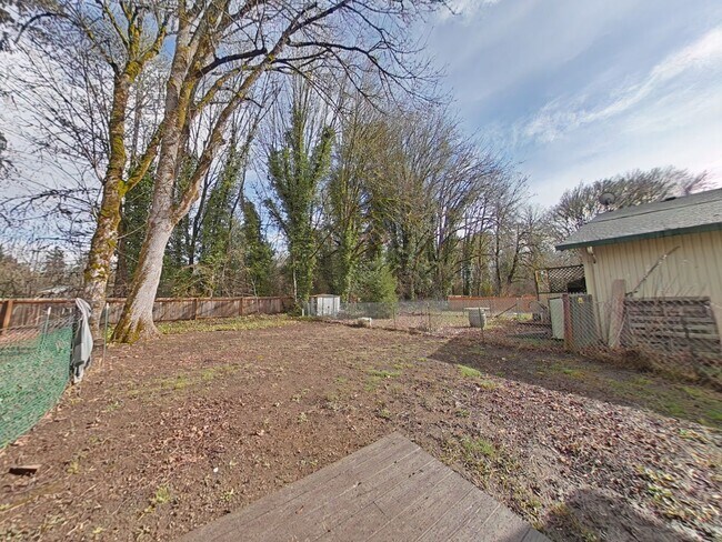 Building Photo - 3 Bedroom Duplex ~ South Corvallis ~ Pet F...