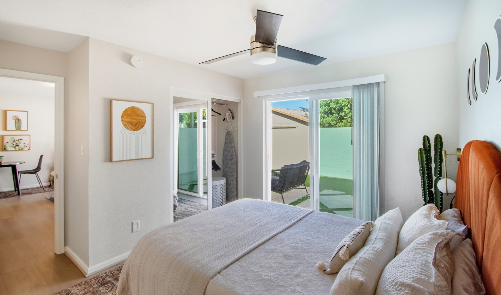 Building Photo - 8568 E Indian School Rd