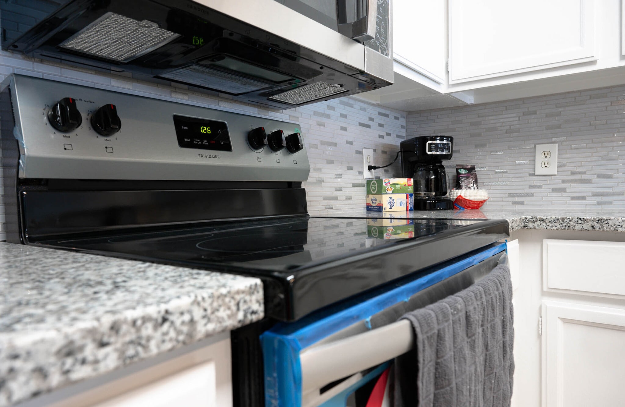 Kitchen - 200 Pecan Dr