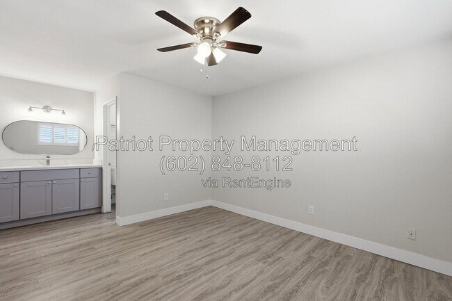 Building Photo - 5525 E Thomas Rd