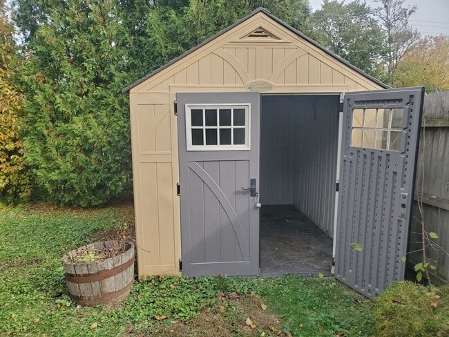 Building Photo - 3 Bedroom Single Family Glendale Home