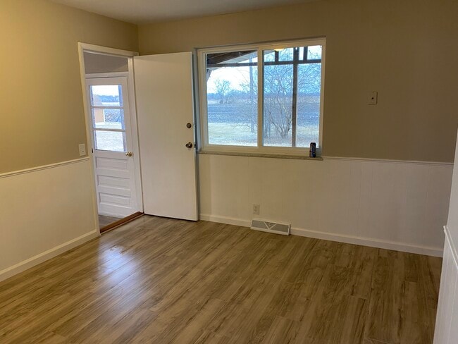 Building Photo - 2727 Angela Dr