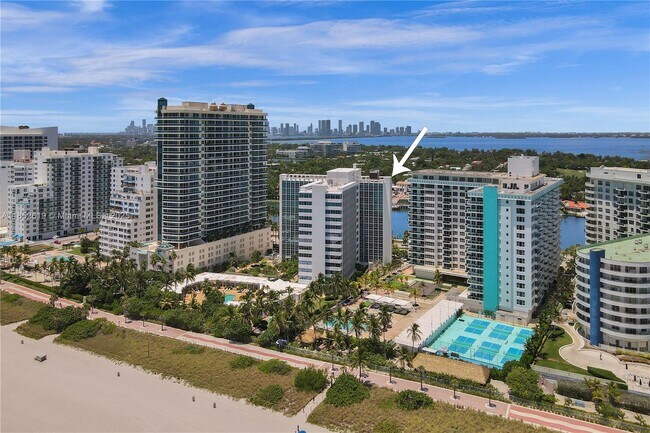 Building Photo - 5055 Collins Ave