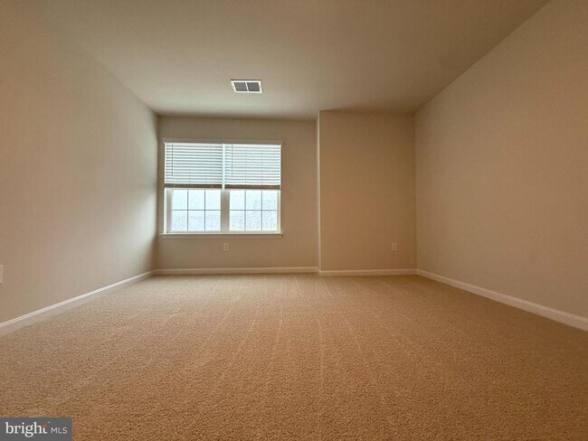 Building Photo - 328 Anconas Blvd