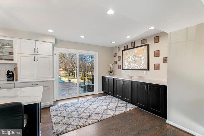 Building Photo - 3100 Franklin St