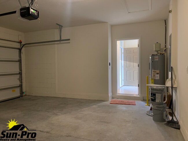 Building Photo - 311 Caryota Ct