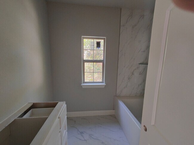 Building Photo - 292 Township Dr