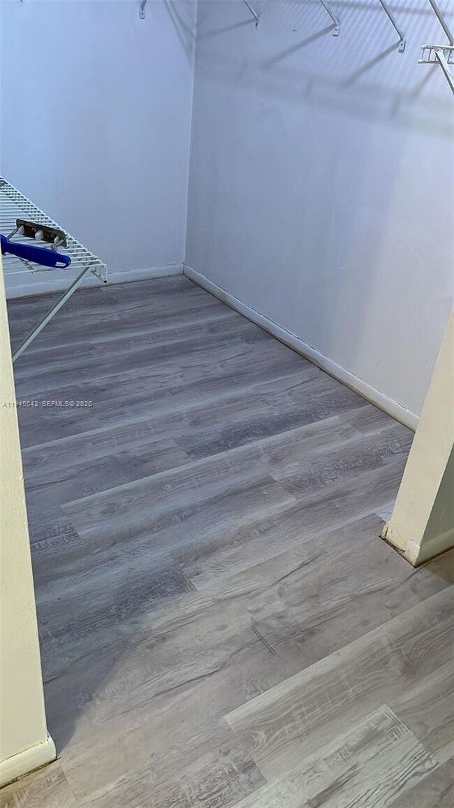 Building Photo - 9863 SW 117th Pl