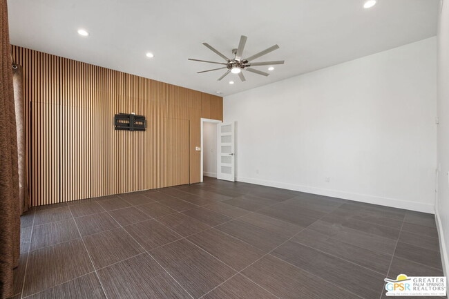 Building Photo - 73552 Feather Trail