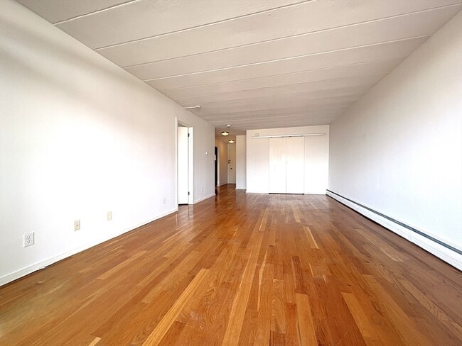 Building Photo - 345 Harvard St