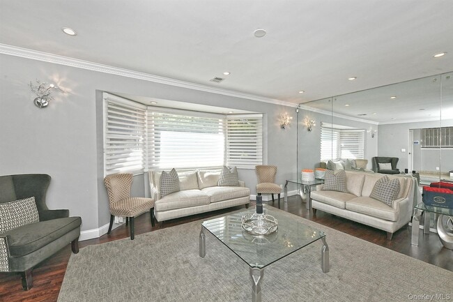 Building Photo - 2 Cherrywood Ln